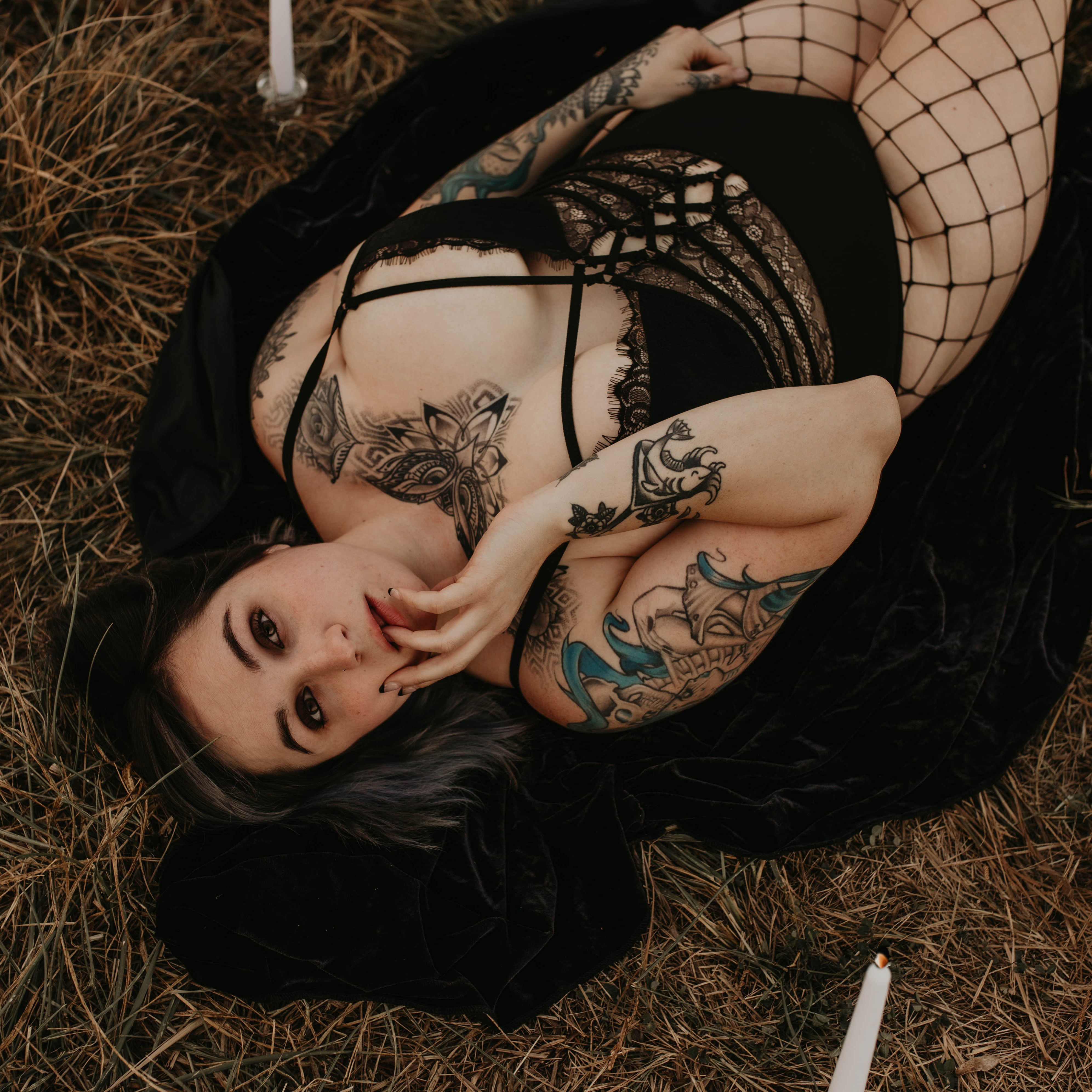 about model image about model image