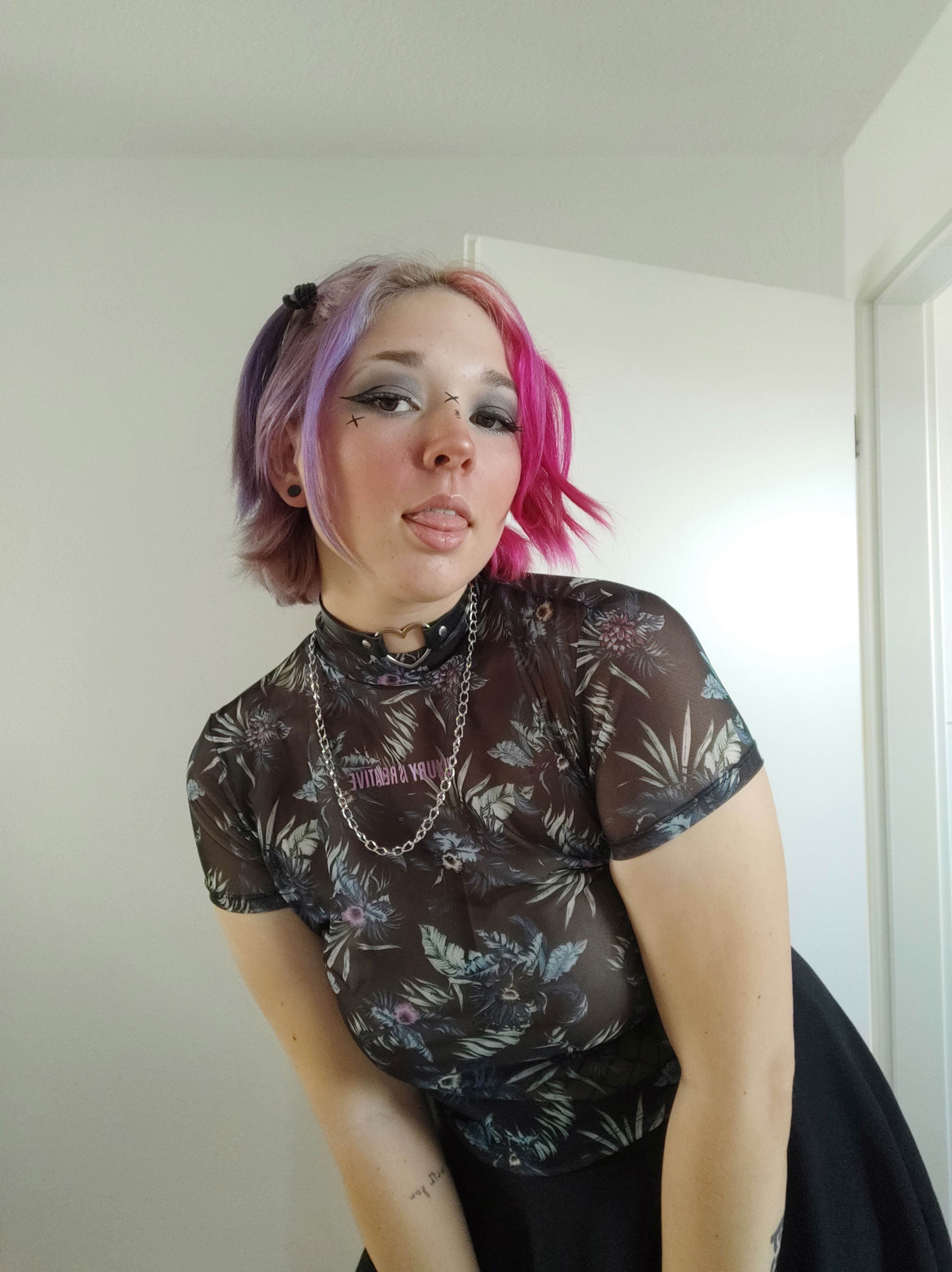 about model image about model image