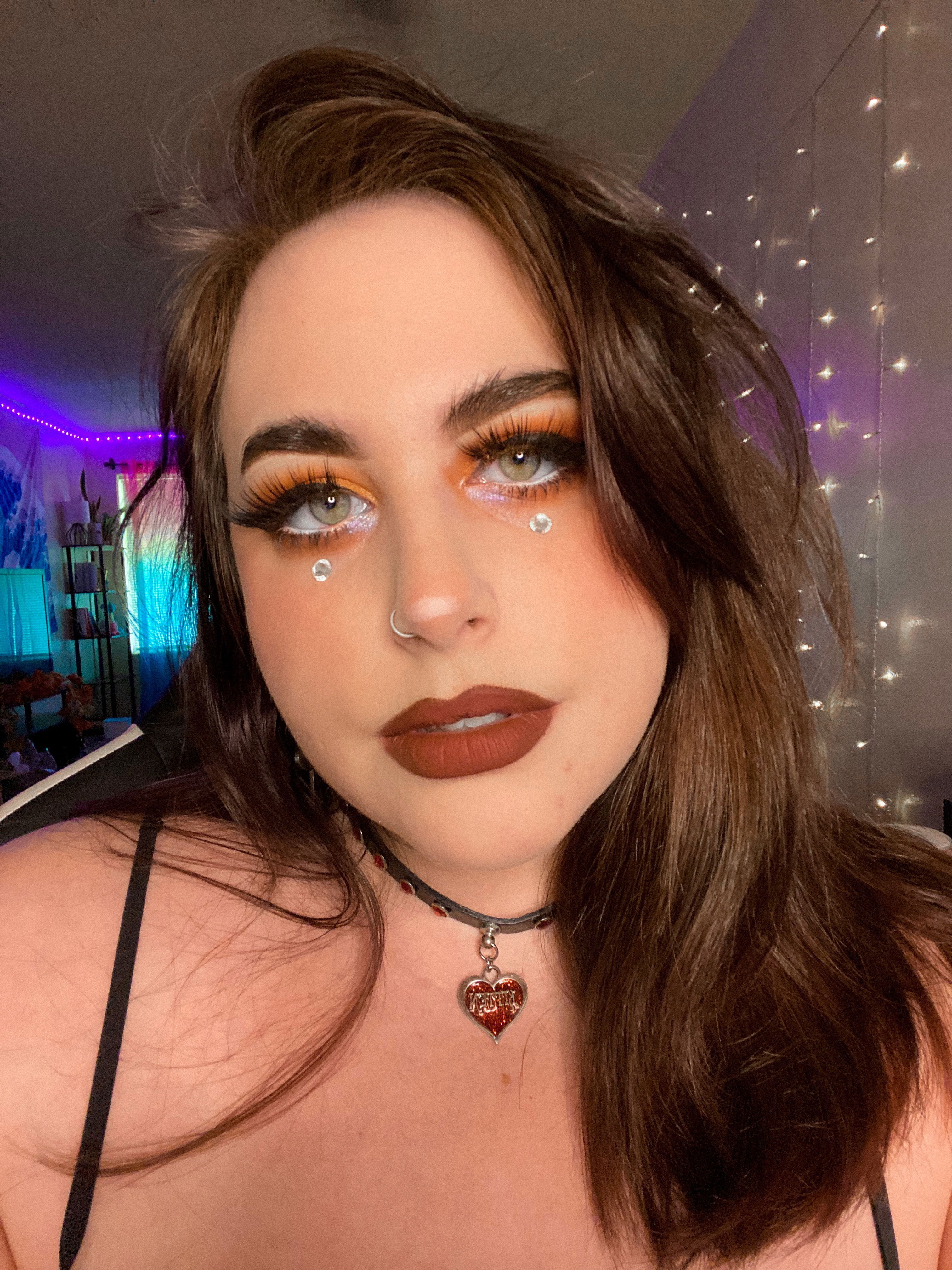 Lucy Love profile avatar