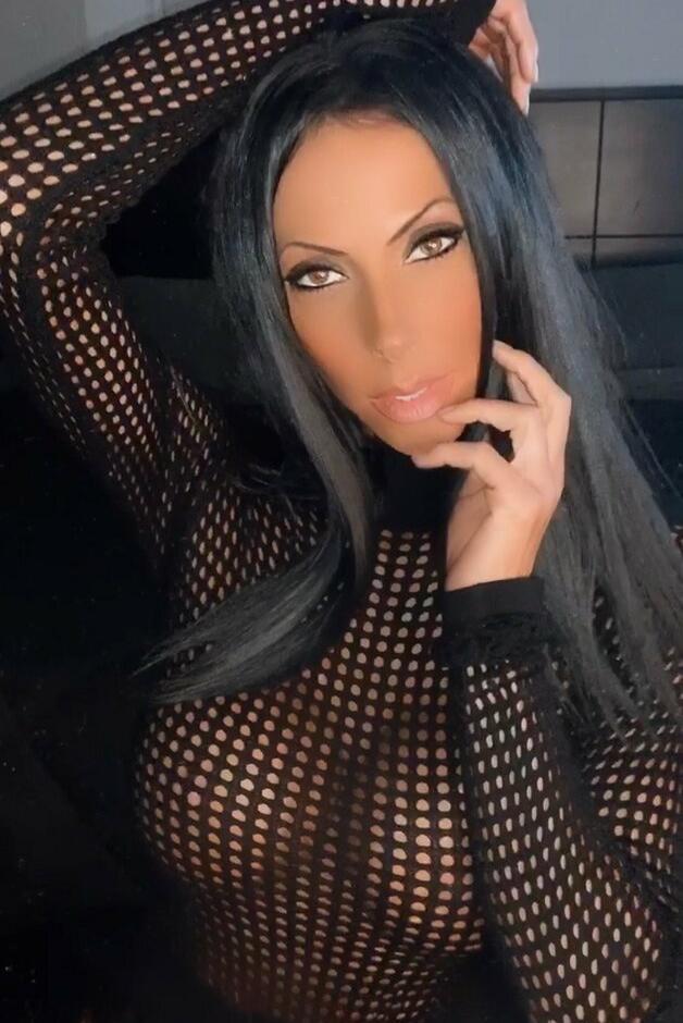 about model image 2